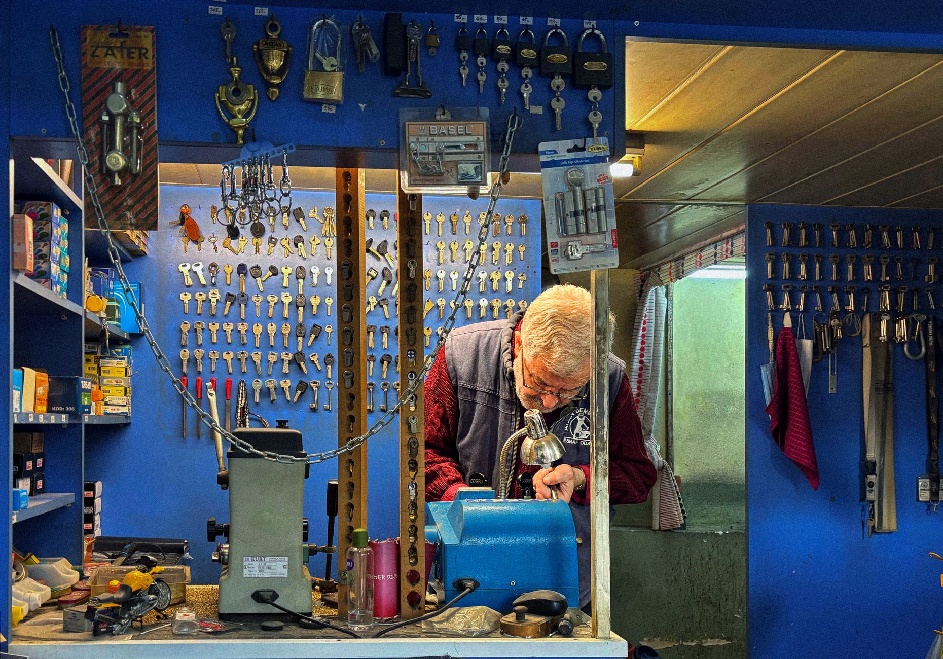 Serrurier équipe à Courbevoie
